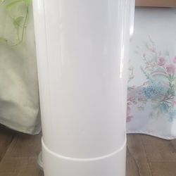 Munchkin STEP Diaper Pail, Powered by Arm & Hammer