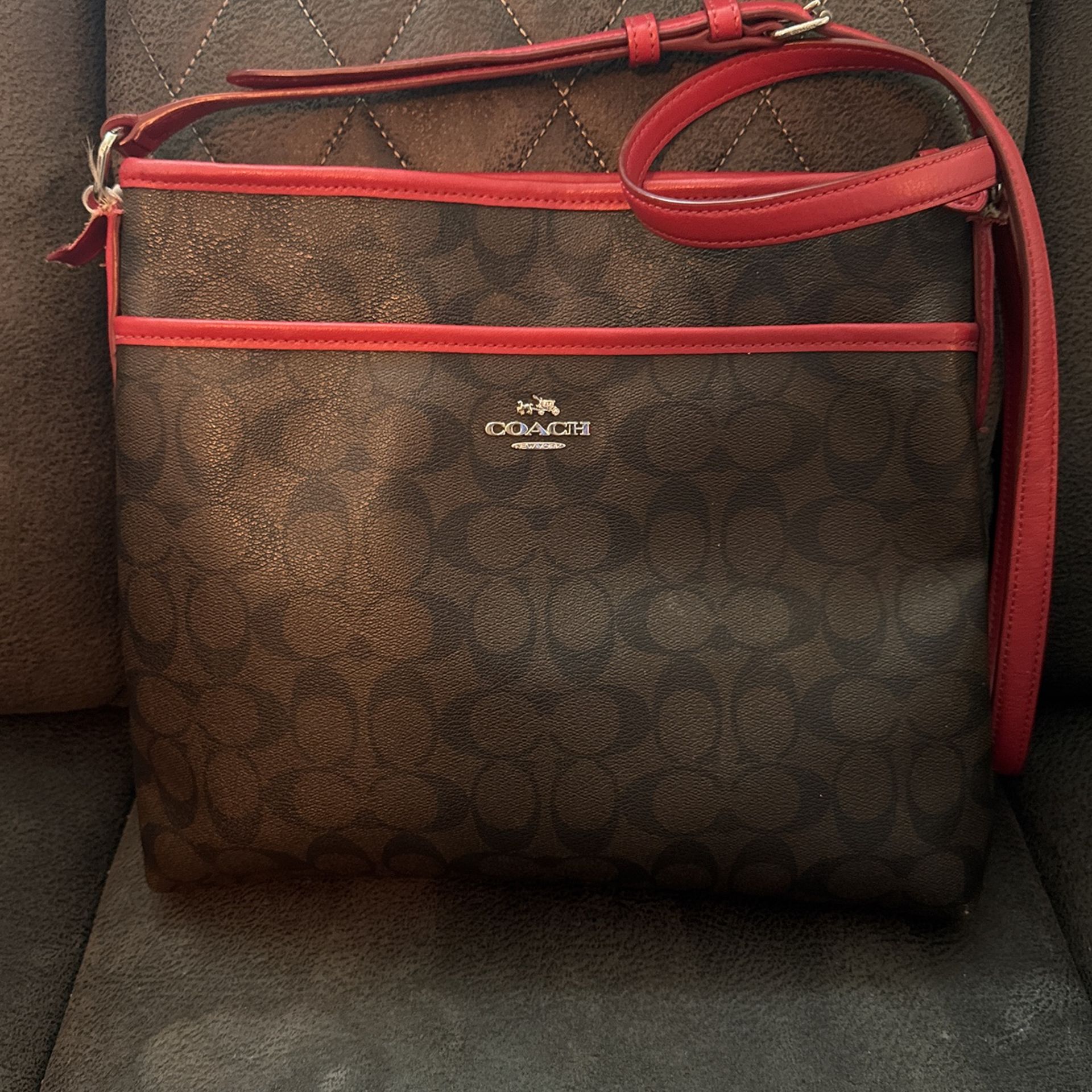 Woman’s Coach Hobo Bag /crossbody