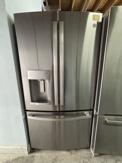 GE 36” FRENCH DOOR REFRIGERATOR 