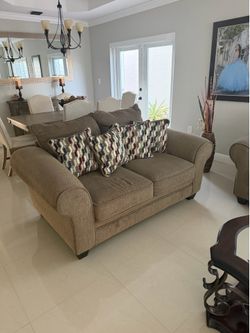 Sofa set