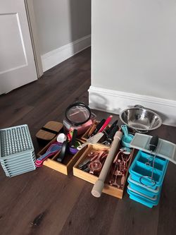 Mixed Kitchen Utensils and Tools Bundle
