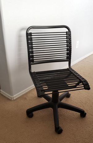 New And Used Office Chairs For In Sanger Ca Offerup Euro Style Bungie Low Back Adjule Office Chair For In Fresno Ca