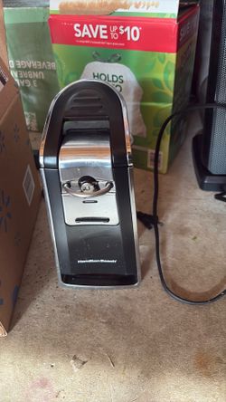 Black Hamilton Beach can opener