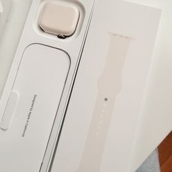 NEW in box Apple Watch Series 11 42mm Rose Gold