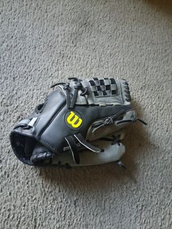Wilson A360 A03RB15 12.5" Baseball Softball Glove Right Hand Thrower RHT
