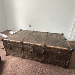 Vintage/Antique  Steamer Trunk
