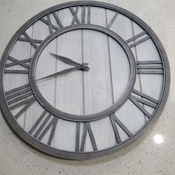 Mesitas Y Reloj De Pared.