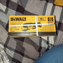 DeWalt Oscillating Tool (DCS353B) 12V