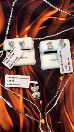 moissanite Huge teddy bear lot with extra chains and earrings