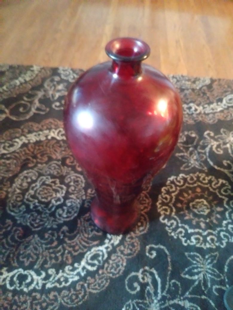 Red glass vase