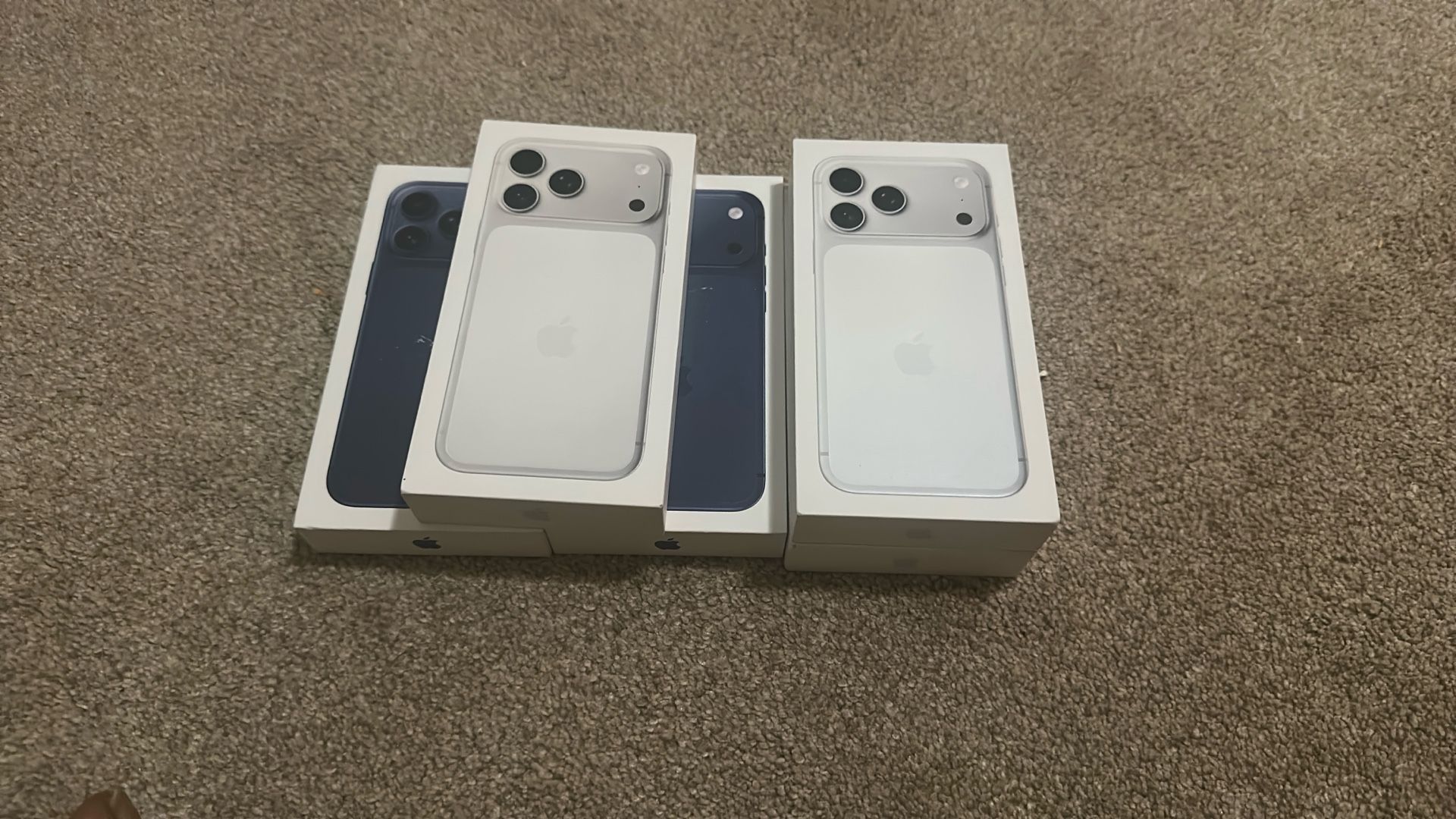 iPhone 17 Pro Max ;512 Gb ; Unlocked To Any Carrier
