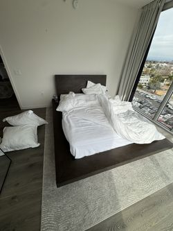 Restoration Hardware Queen Size Bed