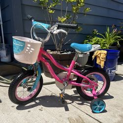 Tricycle For kids in good condition 