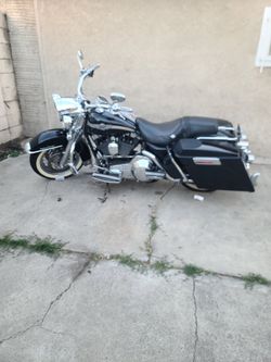 HARLEY DAVIDSON ROAD KING 100th ANNIVERSARY