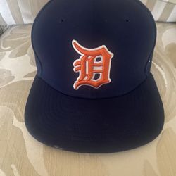 DETROIT TIGERS BASEBALL HAT