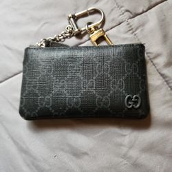 Authentic Gucci Black Wallet $NEGOTIABLE 