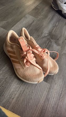 Women’s shoes