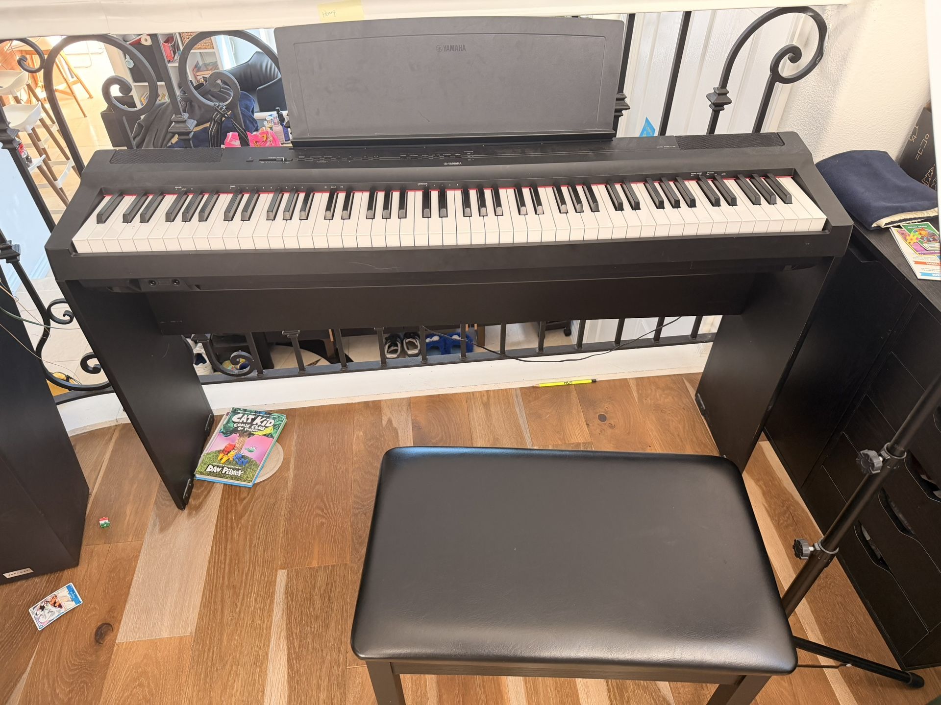 Yamaha P-125 Digital Piano + Stand & Bench – Excellent Condition
