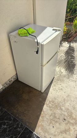 Mini Fridge
