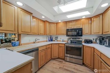 Solid Wood Kitchen Cabinet Set