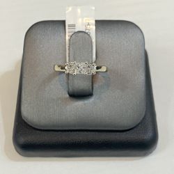 14KW Princess Cut Diamond Ring (Past,Present & Future)