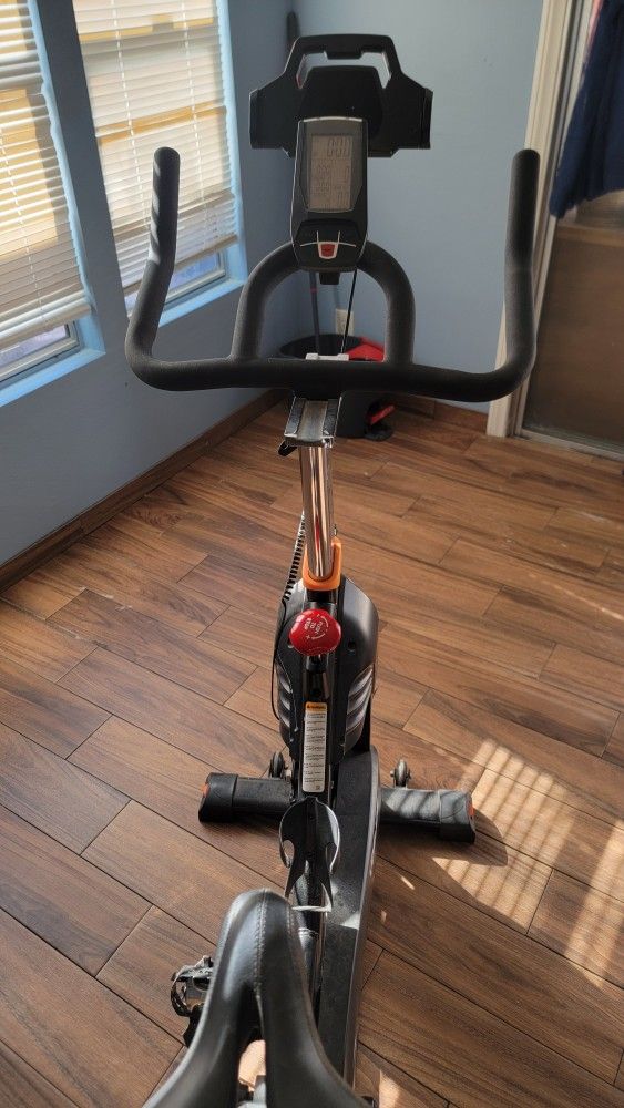 YOSUDA Indoor Cycling Bike – Excellent Condition