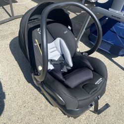 Maxi-Cosi Infant Car seat 