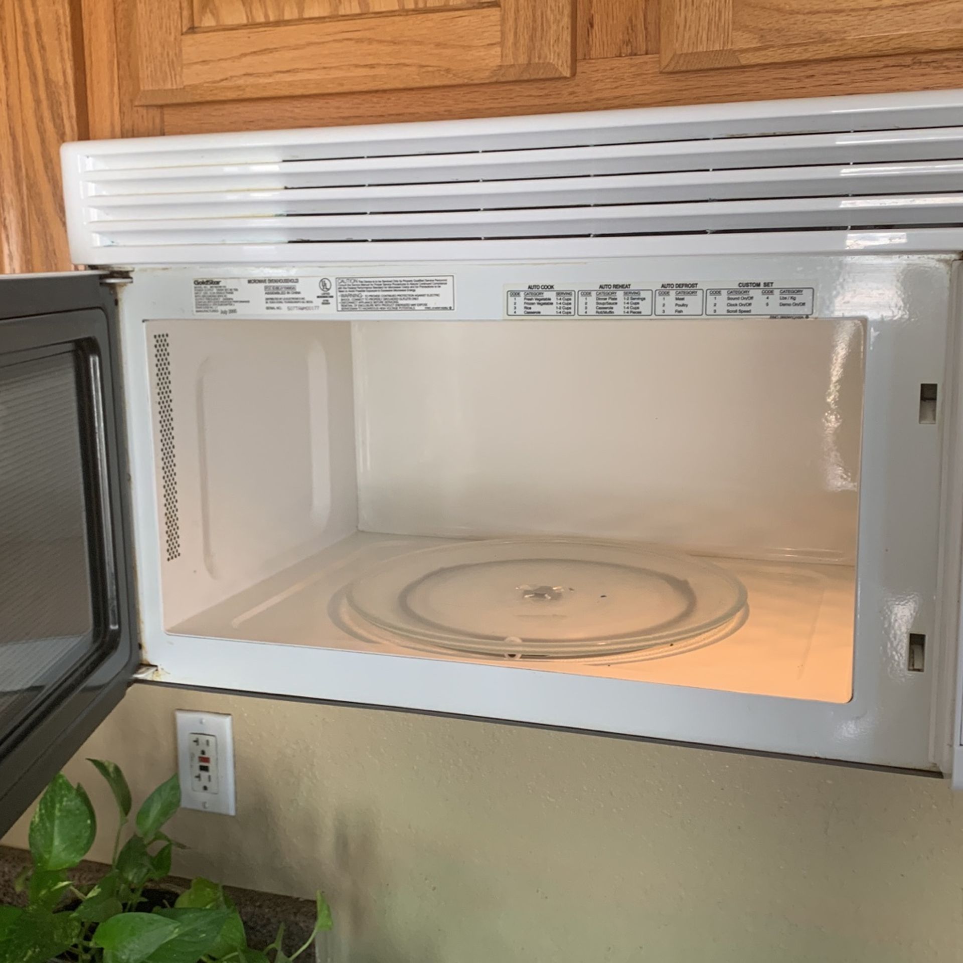 Goldstar Microwave