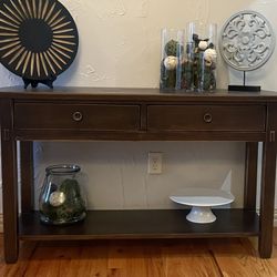 Broyhill Brand Coffee Table, Console Table,and End Table Set