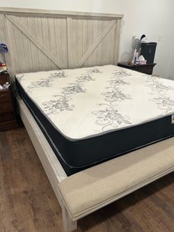 Brashland California King Crossbuck Panel Bed Set