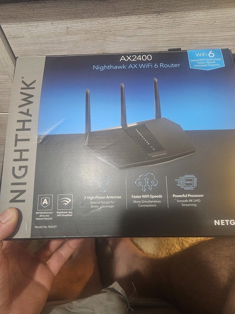 NetGear NIGHTHAWK AX2400 WIFI 6 Gaming Router Like New With Box