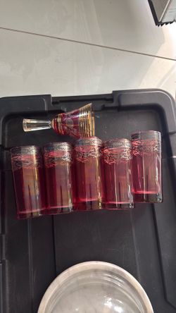 5 Red Glasses & Bell
