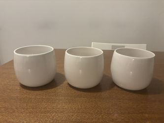 bundle of 3 vases in white ceramic
