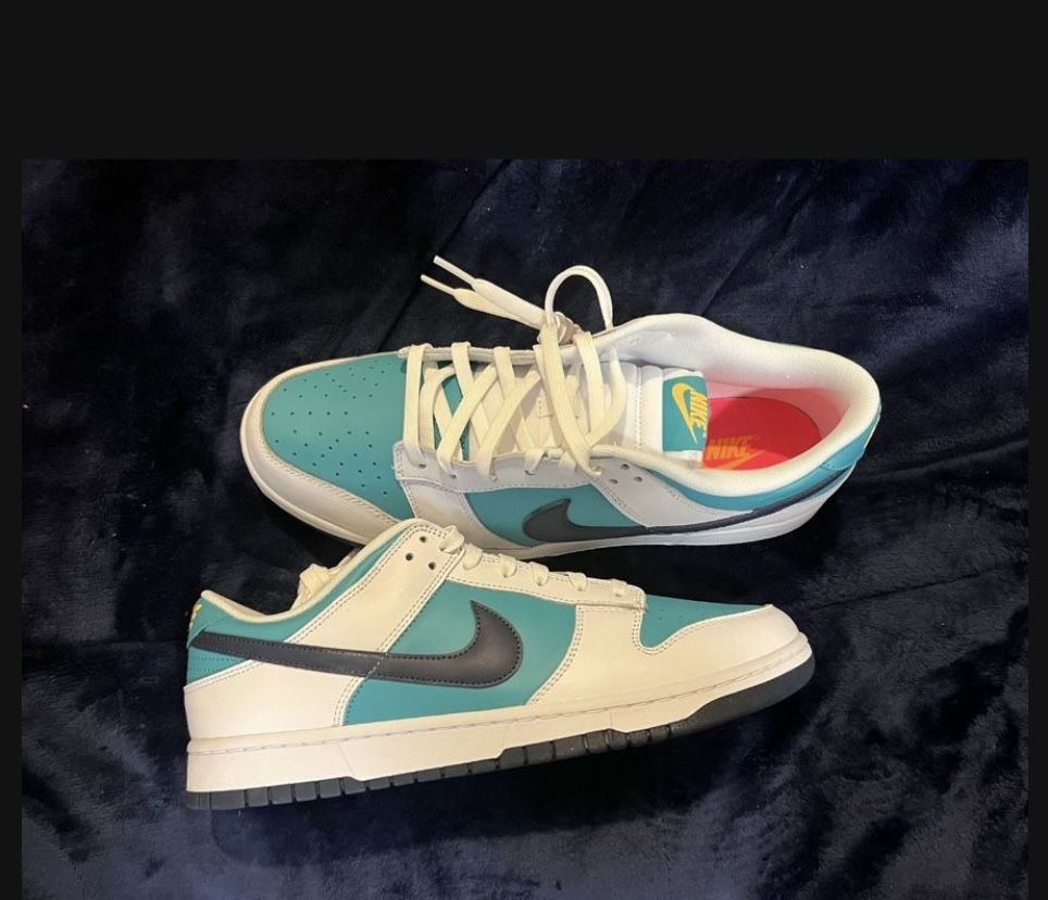 Mariners Color Dunks Size 12