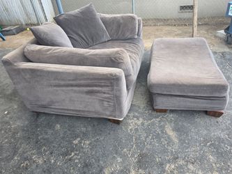 Love seat
