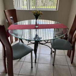 Dinning Table 