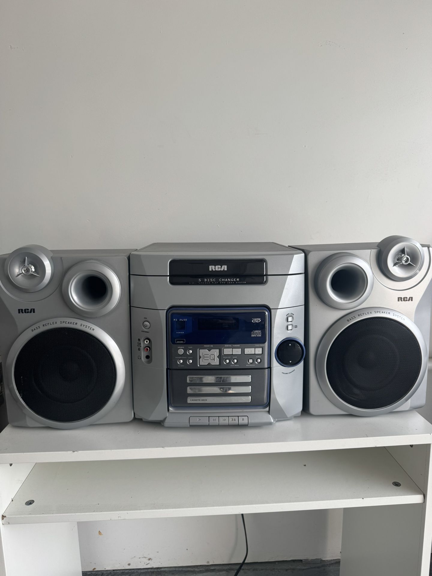 RCA 5 Disk Changer Stereo AM/FM Radio Speakers