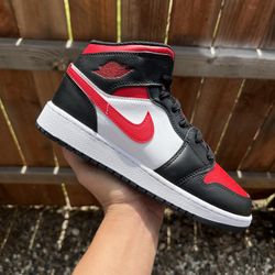 Jordan 1 Mid White Black Red (Size 5.5Y)