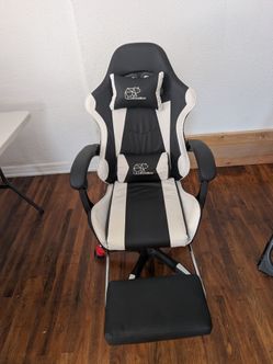 Gaming chair