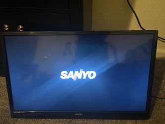 Sanyo 32" LED TV with remote
