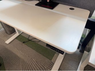 Autonomous Heigh Adjustable Desk