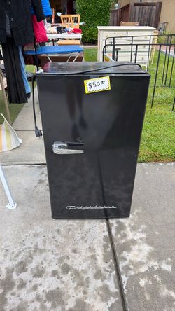 Frigidaire Mini Fridge