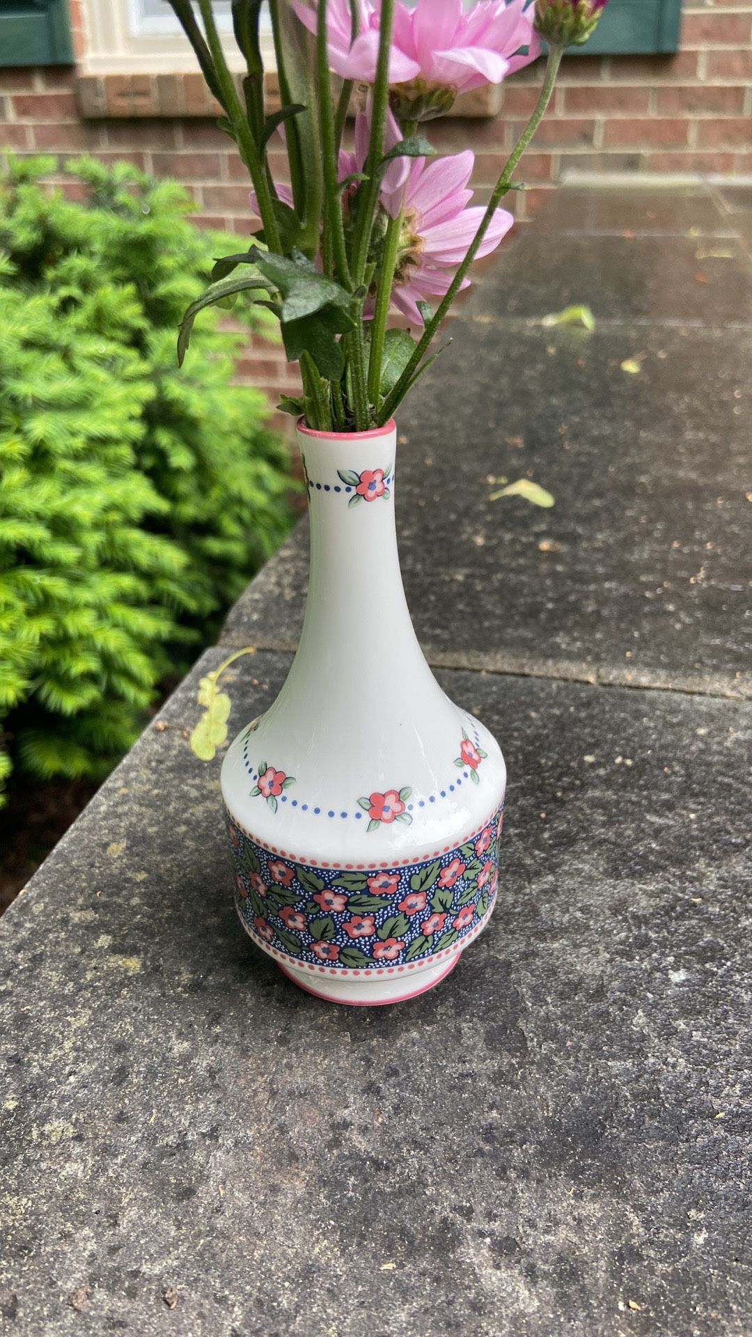 Royal Albert England Jenny Wren Charlotte vase