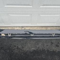 BLACK VOLKSWAGEN ATLAS R LINE CROSS SPORT FRONT BUMPER OEM 3CM807221A 2024 2025 2026