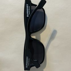 Burberry Sunglasses 