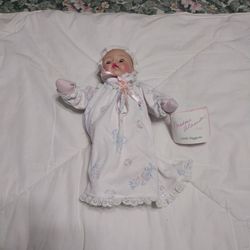 Vintage Madame  Alexander Doll Little Huggums