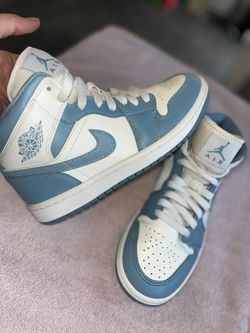 🏀🔥 Air Jordan 1 Mid GS “Legend Blue” – Size 6Y – Like New / Deadstock 🔥🏀