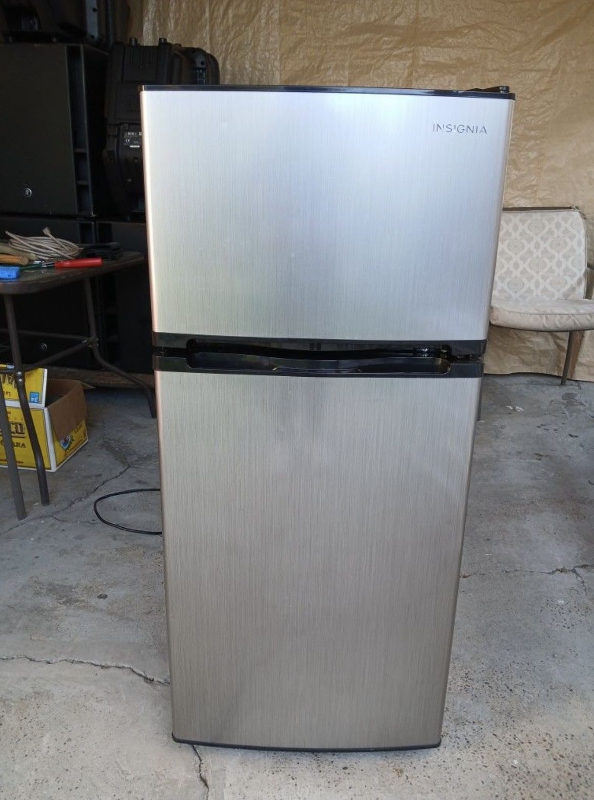 MINI FRIDGE-FREEZER 4.3 INSIGNIA