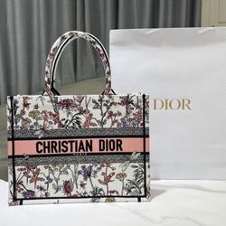 DIOR Medium Dior Book Tote