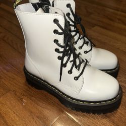 Dr. Martens Jaden Boots Platform